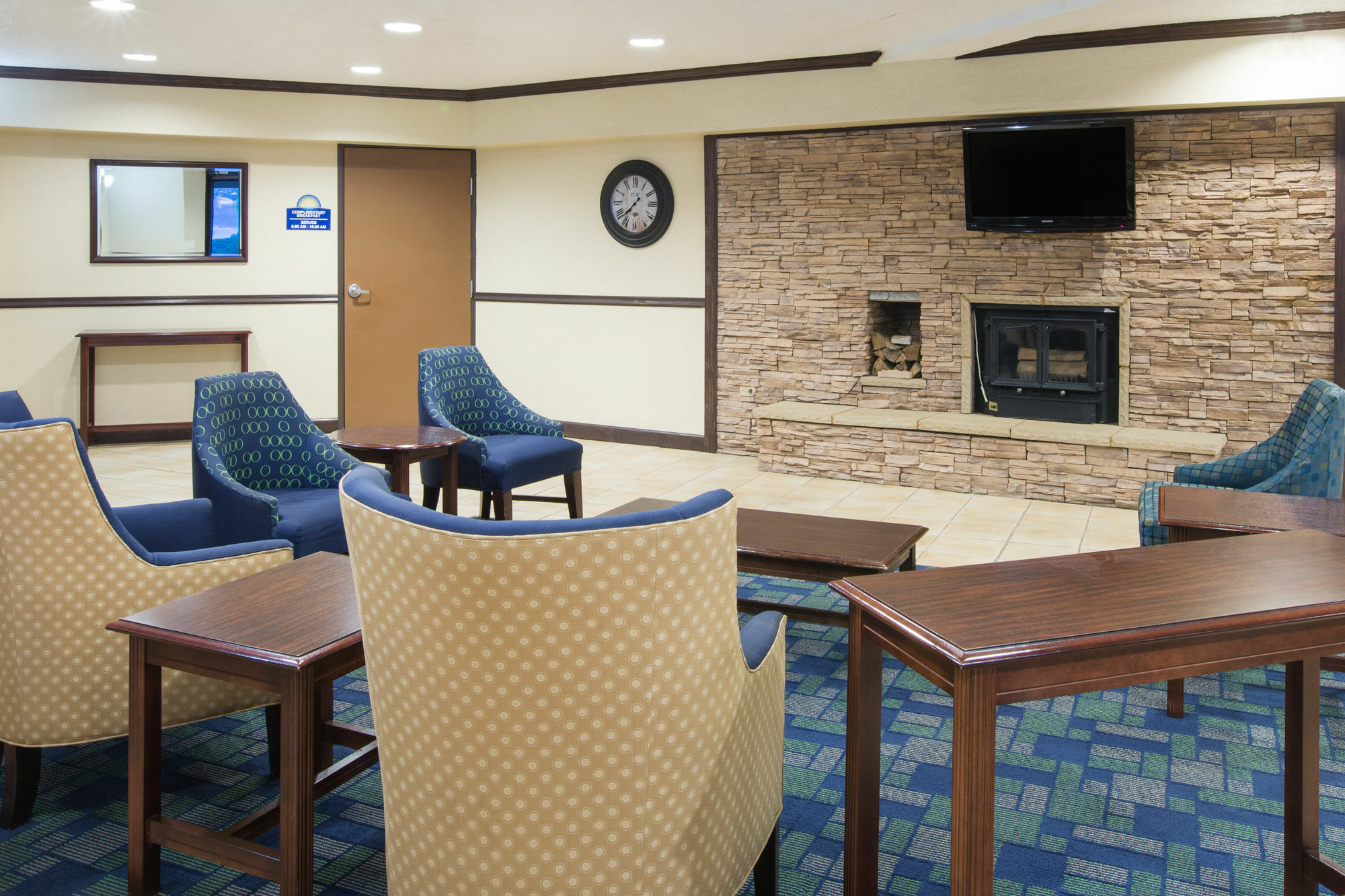 Days Inn & Suites By Wyndham Bridgeport - Clarksburg Buitenkant foto